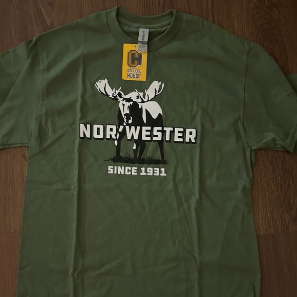 Olive green t-shirt with moose Unisex - Picture 1 of 1